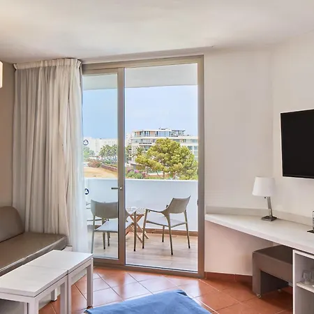 Tres Torres Hotell 4*