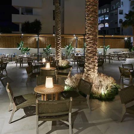 Hotel Tres Torres 4*