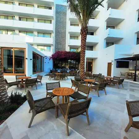 Tres Torres Hotel