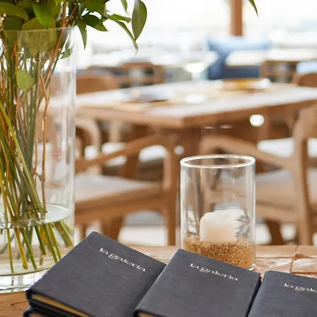 Tres Torres Hotel 4*