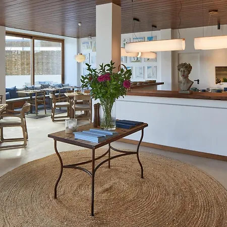 特雷斯托雷斯酒店