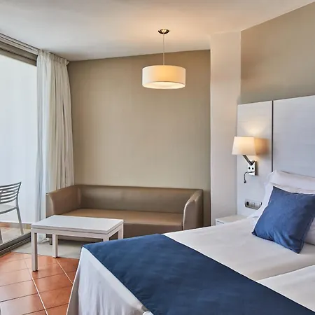 特雷斯托雷斯酒店