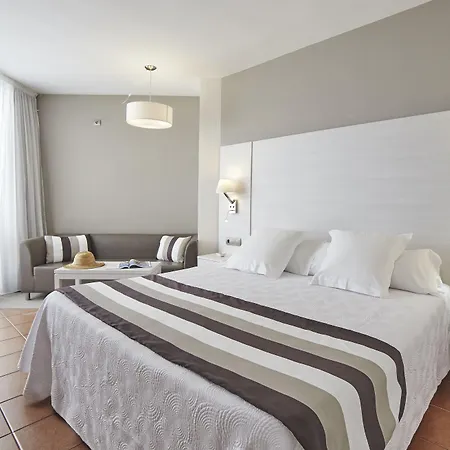 Hotel Tres Torres 4*