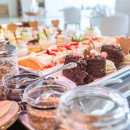 特雷斯托雷斯酒店 4*