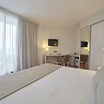 Отель Tres Torres 4*