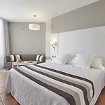 Отель Tres Torres 4*