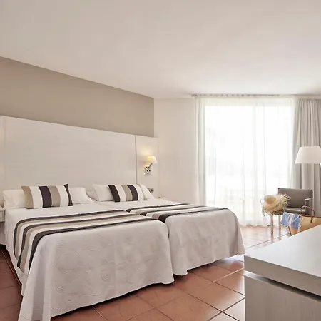 Tres Torres Hotel 4*