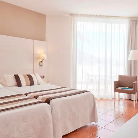 Tres Torres Otel 4*