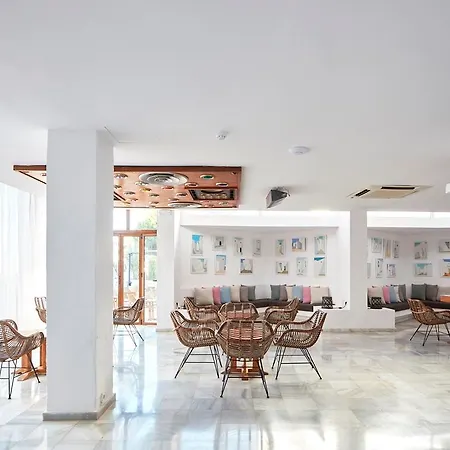 Tres Torres Hotel 4*