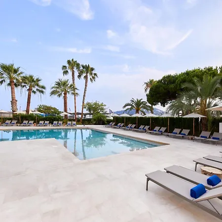 Tres Torres Otel Santa Eularia des Riu
