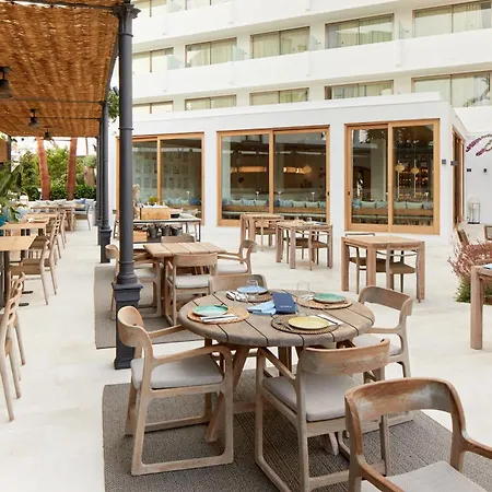 Tres Torres Otel