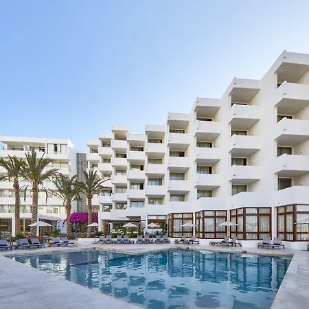 Tres Torres Hotel 4*