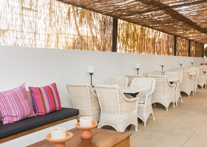 Tres Torres Отель Санта-Эулалия-дель-Рио