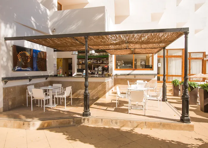 Tres Torres Санта-Эулалия-дель-Рио