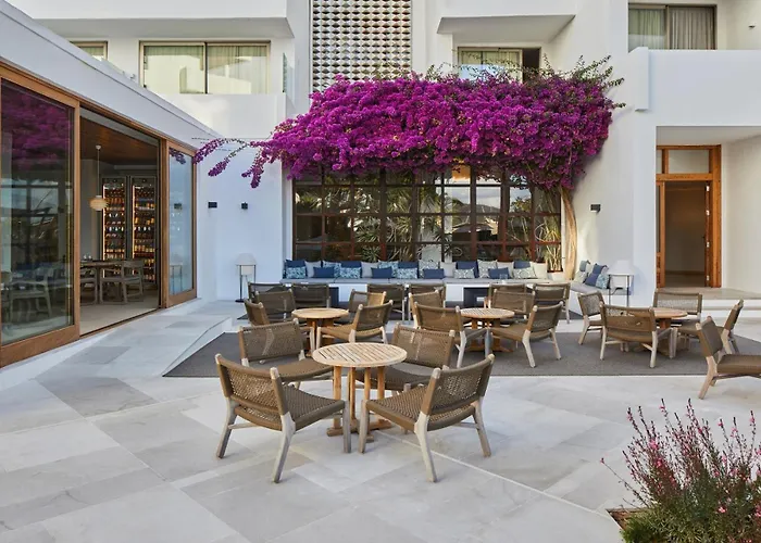 Hotel Tres Torres 4*