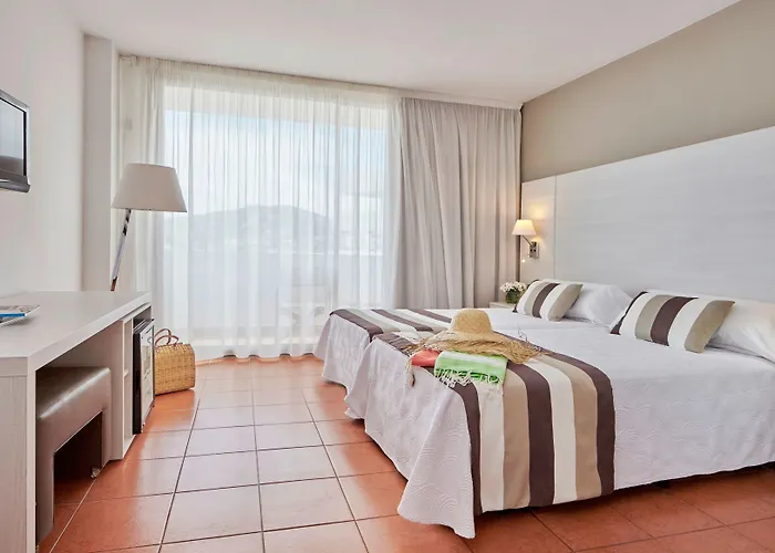 Tres Torres Santa Eulària des Riu