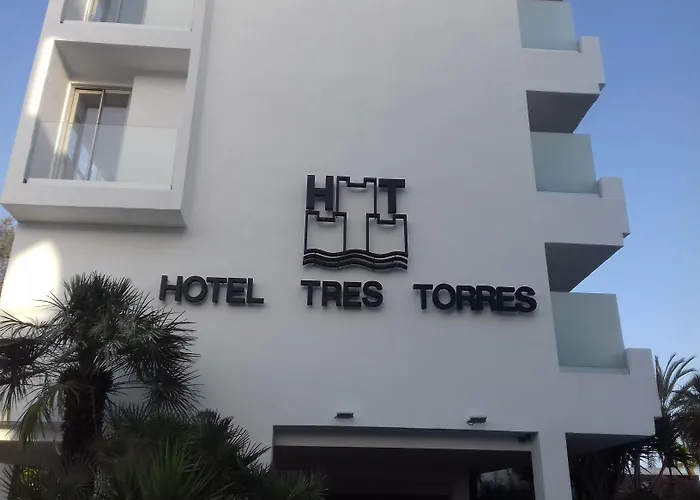 Hotel Tres Torres 4*