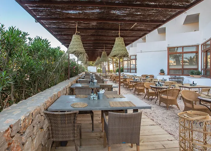 Tres Torres Отель 4*